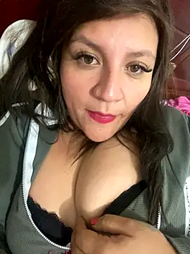 Snapshot of Isisflame chatting on 09/26/25, 04:16 Isisflame online show from 09/26/25, 04:16