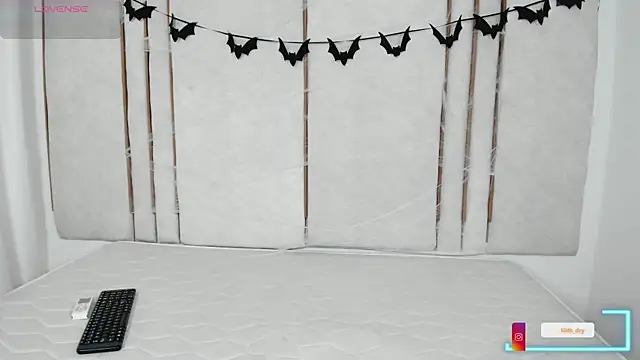 Lilith dry online show from 10/15/25, 01:11