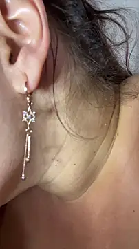 sarahreyess 11 online show from 11/08/25, 07:56