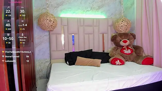 Snapshot of badfairy chatting on 11/18/25, 06:18 badfairy online show from 11/18/25, 06:18