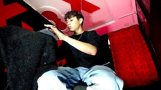 SemerHott online show from 09/26/25, 01:15