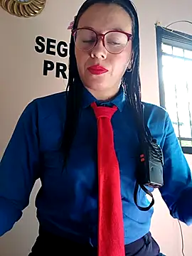 Snapshot of Hannah-colx chatting on 09/15/25, 12:38 Hannah-colx online show from 09/15/25, 12:38