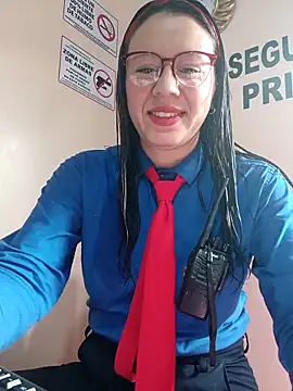 Snapshot of Hannah-colx chatting on 09/17/25, 01:24 Hannah-colx online show from 09/17/25, 01:24