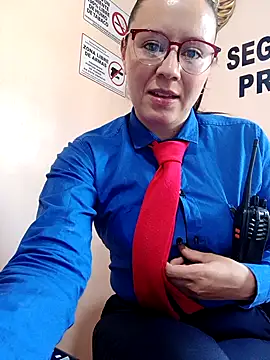 Snapshot of Hannah-colx chatting on 09/19/25, 04:29 Hannah-colx online show from 09/19/25, 04:29