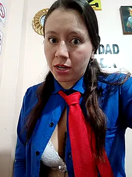 Snapshot of Hannah-colx chatting on 09/27/25, 04:50 Hannah-colx online show from 09/27/25, 04:50