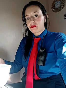 Snapshot of Hannah-colx chatting on 10/01/25, 12:33 Hannah-colx online show from 10/01/25, 12:33