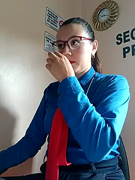 Snapshot of Hannah-colx chatting on 10/02/25, 01:18 Hannah-colx online show from 10/02/25, 01:18