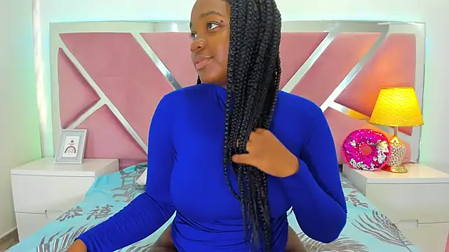 SulyClarck online show from 11/19/25, 07:47