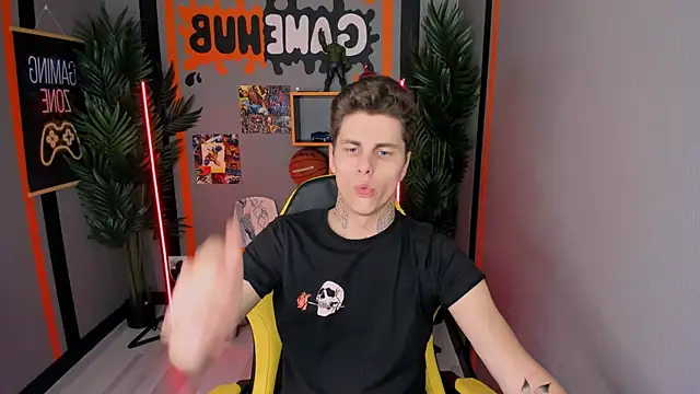 JackWolw online show from 10/15/25, 04:56