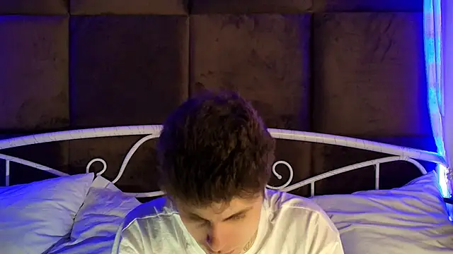 JackWolw online show from 11/18/25, 06:45