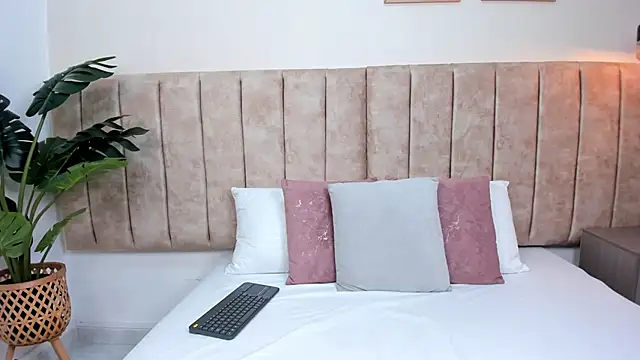 Karina Harris online show from 10/09/25, 12:25