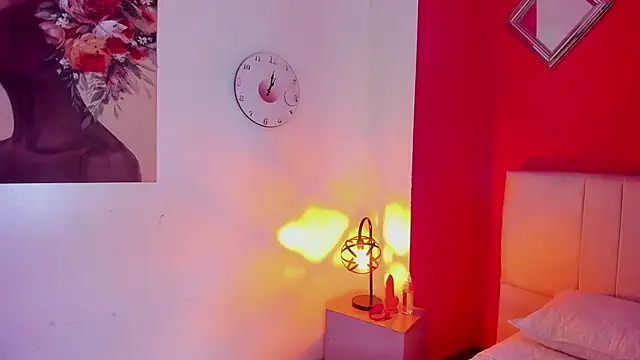 Miia colliins online show from 11/07/25, 07:58