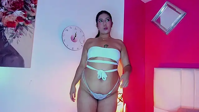 Miia colliins online show from 11/12/25, 08:30