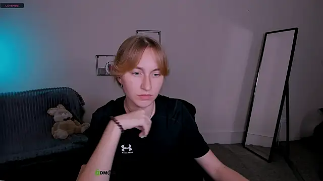 Snapshot of beauty_ginger_ chatting on 09/11/25, 12:27 beauty ginger online show from 09/11/25, 12:27
