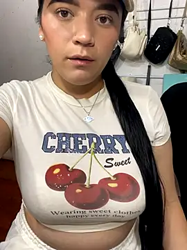 Snapshot of Xiomi_sexx chatting on 11/04/25, 10:53 Xiomi sexx online show from 11/04/25, 10:53