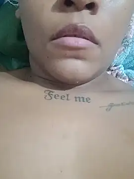 nessinha12 online show from 09/10/25, 01:38