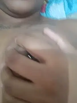 nessinha12 online show from 09/15/25, 09:20