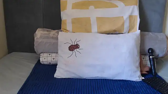 Tyllorsavage online show from 10/23/25, 08:13