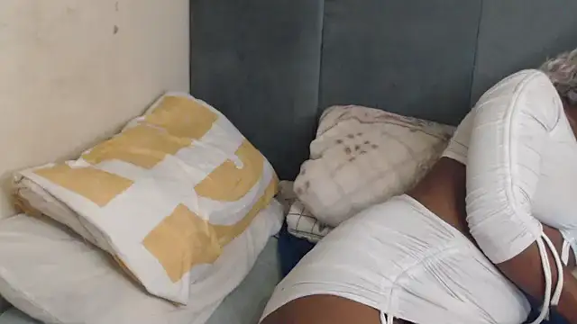 Tyllorsavage online show from 10/25/25, 07:08