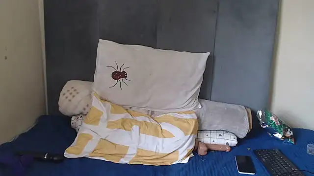 Tyllorsavage online show from 10/27/25, 09:02