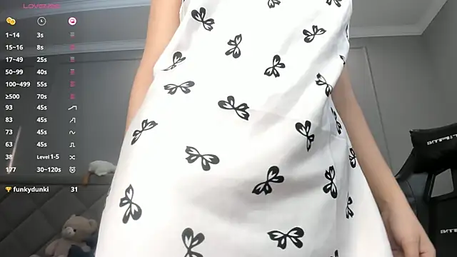 Yunleah online show from 10/22/25, 02:23