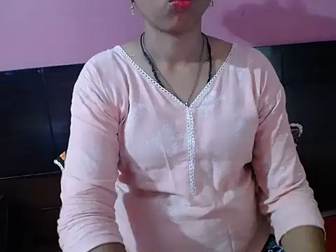 hot soniyaai online show from 10/06/25, 08:23
