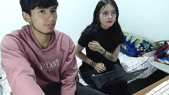 Snapshot of CurseLovers28 chatting on 09/10/25, 03:39 CurseLovers28 online show from 09/10/25, 03:39