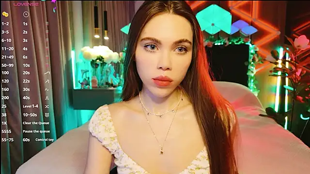 Snapshot of MimiFors chatting on 10/01/25, 03:18 MimiFors online show from 10/01/25, 03:18