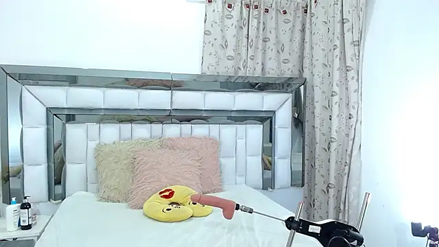 RebeccaGolden online show from 11/22/25, 03:38