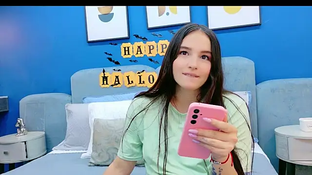 Ashley Evans22 online show from 10/27/25, 08:13