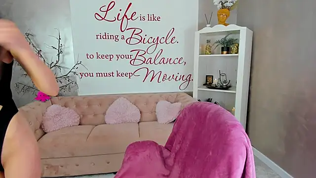 ReynaTheVixen online show from 10/30/25, 05:46