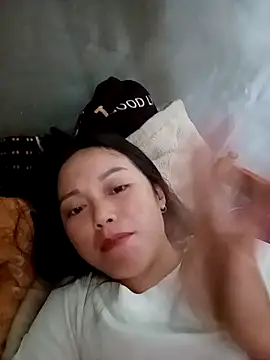 Sophia-pusy online show from 10/04/25, 11:47