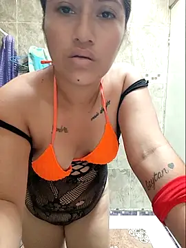 PChase5Bennt online show from 11/26/25, 03:24