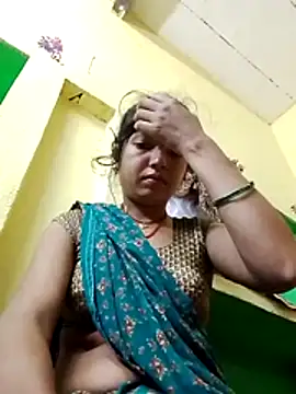 Snapshot of Seema_guptaji chatting on 10/16/25, 10:44 Seema guptaji online show from 10/16/25, 10:44