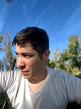 Snapshot of 9999Alez chatting on 10/10/25, 07:46 9999Alez online show from 10/10/25, 07:46