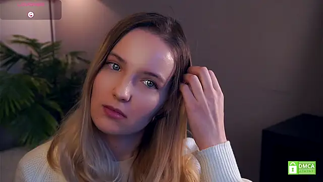 Snapshot of HongTomczak chatting on 10/19/25, 07:42 HongTomczak online show from 10/19/25, 07:42