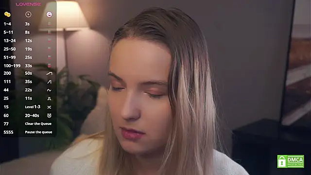 Snapshot of HongTomczak chatting on 10/27/25, 06:17 HongTomczak online show from 10/27/25, 06:17