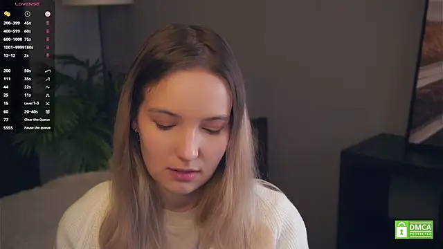 Snapshot of HongTomczak chatting on 10/28/25, 07:23 HongTomczak online show from 10/28/25, 07:23