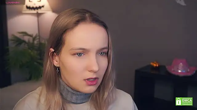 Snapshot of HongTomczak chatting on 11/05/25, 07:30 HongTomczak online show from 11/05/25, 07:30