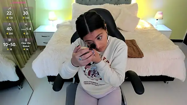 Camille Olsen  online show from 10/18/25, 11:44