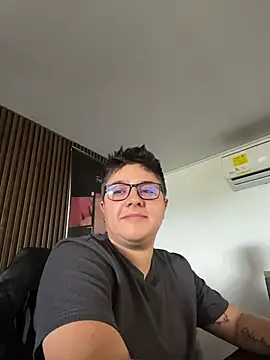 IanGilbert online show from 11/05/25, 06:08