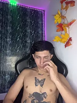 Alejandro BigCock22 online show from 11/11/25, 10:21