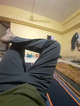 choot paglu online show from 11/11/25, 01:44