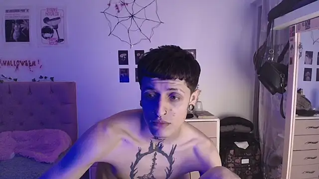 2cyboy  online show from 11/19/25, 12:16