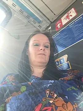 Snapshot of sinfful-secrets@xh chatting on 10/15/25, 08:53 sinfful-secretsxh online show from 10/15/25, 08:53