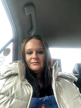 Snapshot of sinfful-secrets@xh chatting on 11/21/25, 11:14 sinfful-secretsxh online show from 11/21/25, 11:14