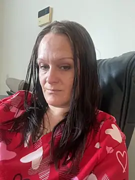 Snapshot of sinfful-secrets@xh chatting on 11/28/25, 08:33 sinfful-secretsxh online show from 11/28/25, 08:33