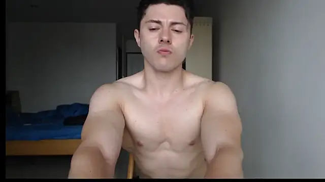 Snapshot of muscledoctor24 chatting on 11/01/25, 07:10 muscledoctor24 online show from 11/01/25, 07:10