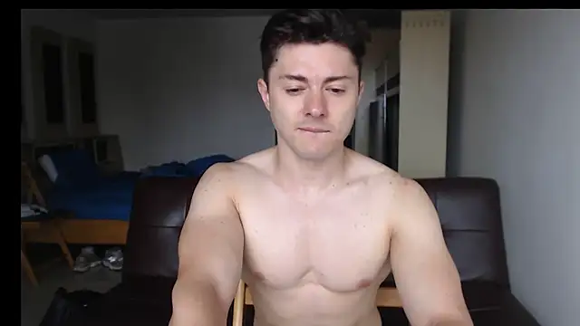 Snapshot of muscledoctor24 chatting on 11/25/25, 06:13 muscledoctor24 online show from 11/25/25, 06:13