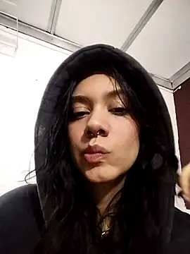 emmii cute online show from 10/26/25, 11:53